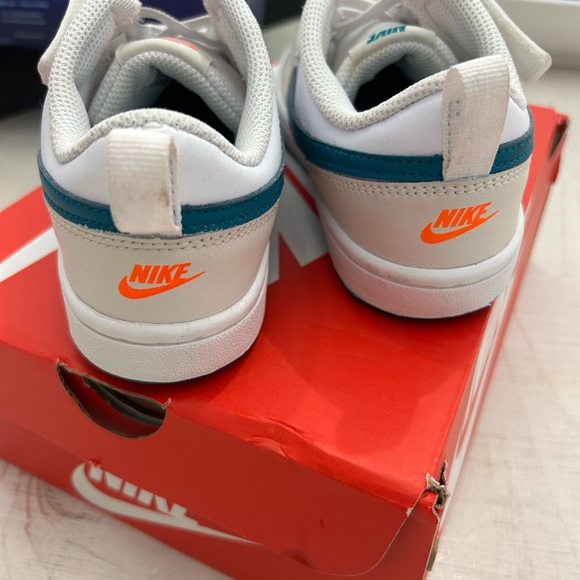 Nike court borough low 2 (PSV) Boys size 1.5 - Picture 4 of 7